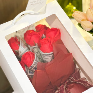 Open image in slideshow, 10-Roses Money Bouquet Gift Bag
