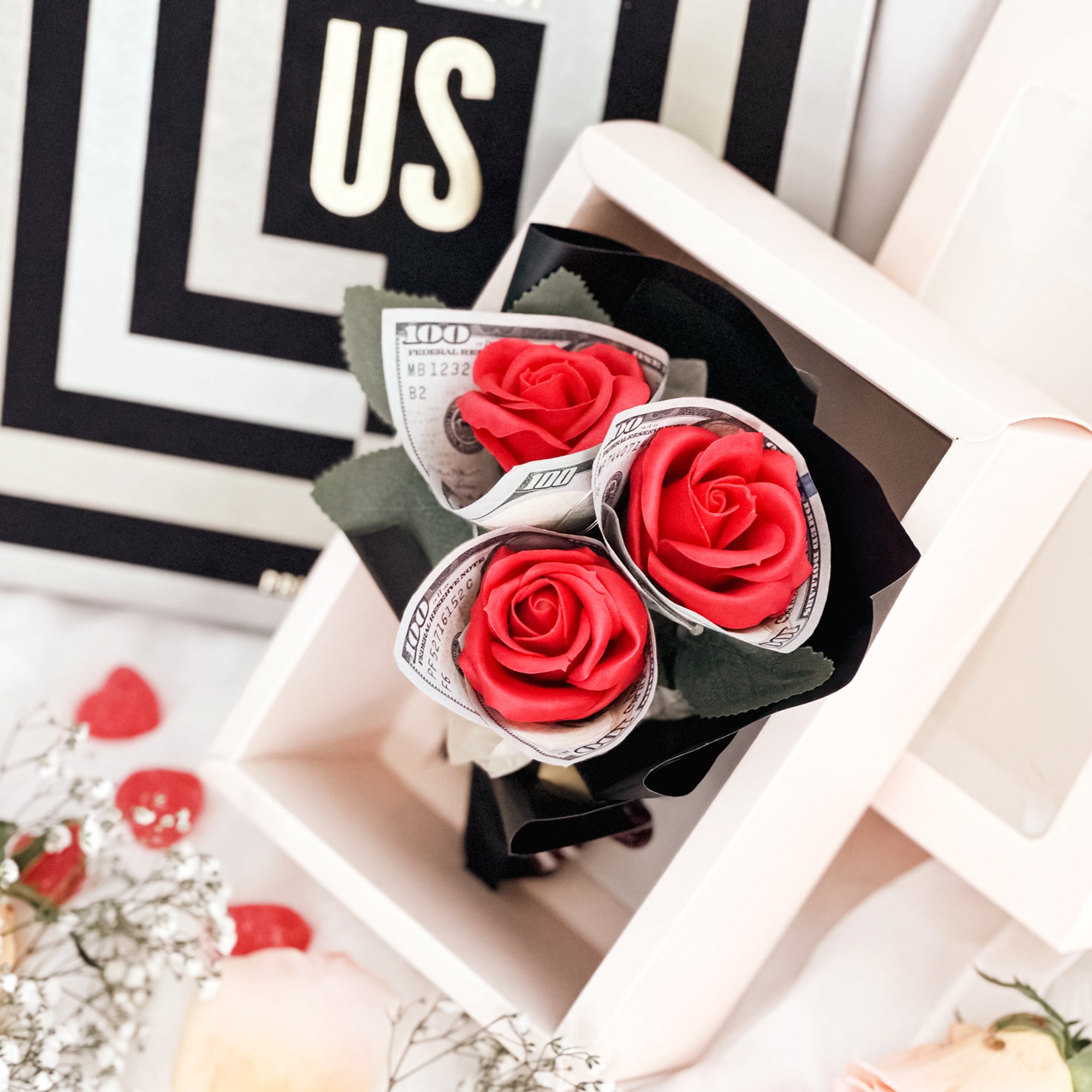 10-Roses Money Bouquet Gift Bag